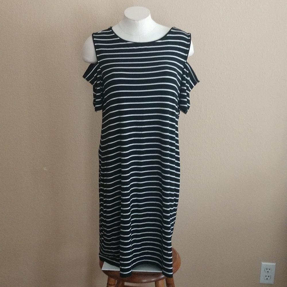 White House Black Market Black/White Striped Cold Shoulder Dress Size L